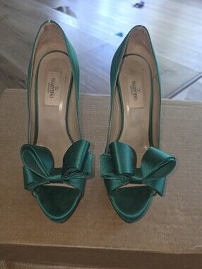 Valentino Emerlad Green Satin Pumps With Bow Size 37